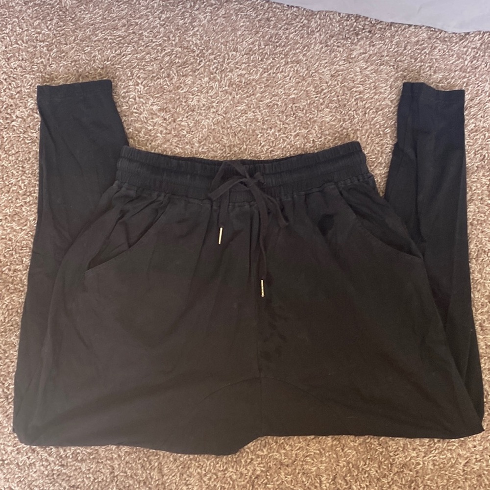Sarah’s Day X White Fox Active drop crotch pants